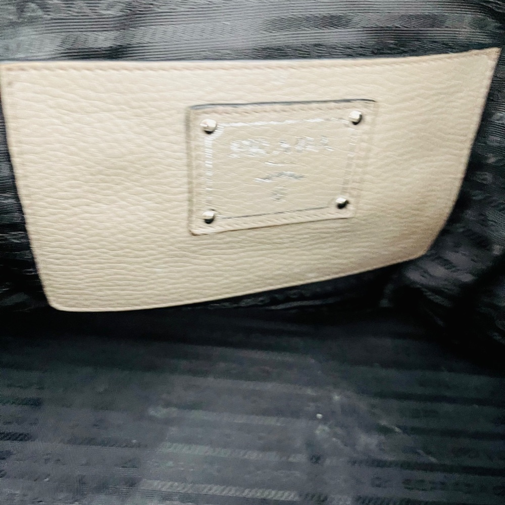 AUTHENTIC Prada Vitello Daino leather tote - Picture 10 of 15